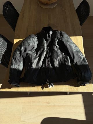 Chaqueta de cuero para moto