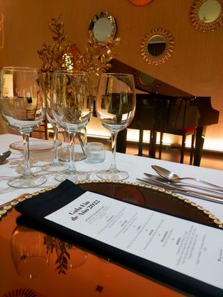 Bajoplato espejo cristal dorado