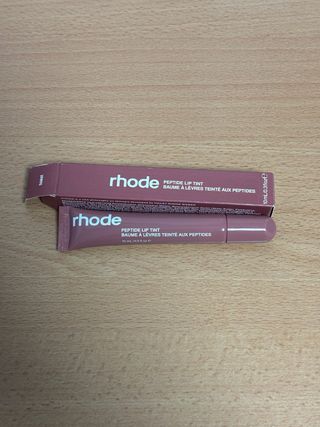 Rhode Toast lip tint gloss maquillaje mujer