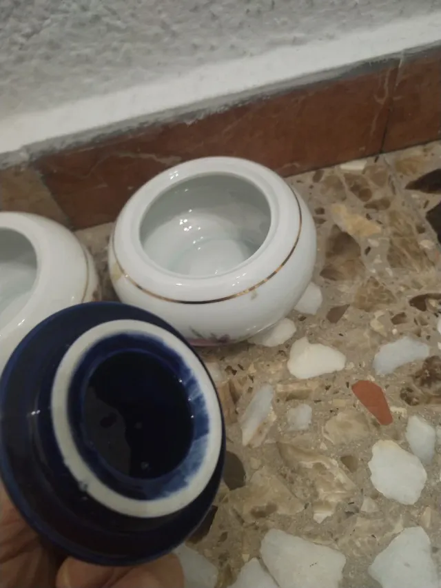 Antichi portagioie in porcellana Sanbo