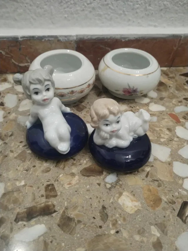 Antichi portagioie in porcellana Sanbo