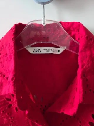 Blusa Zara Roja Bordada
