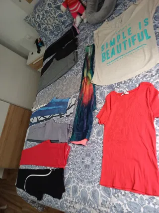 Mallas y chaleco deportivo poco uso.