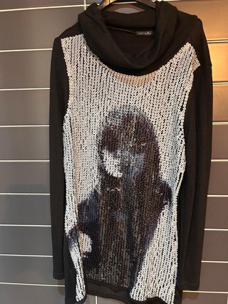 Vestido negro lentejuelas retrato