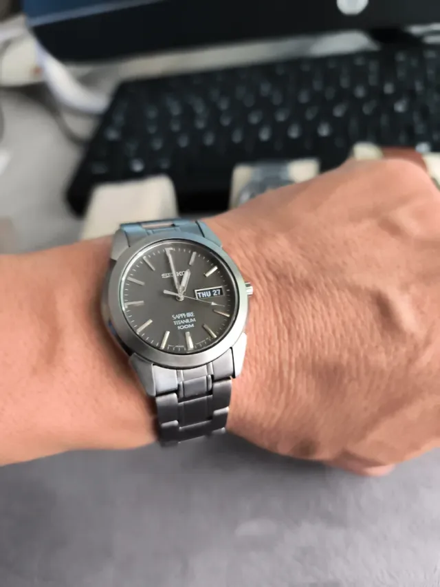 Reloj Seiko Sapphire Titanium 100M.original
