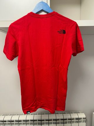 Camiseta The North Face Roja