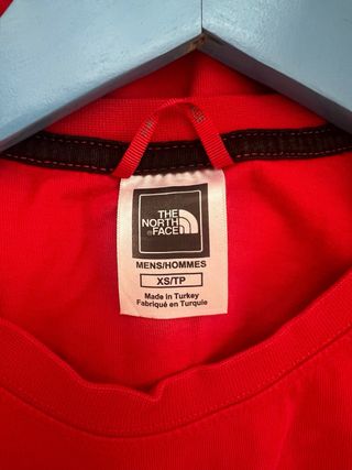 Camiseta The North Face Roja