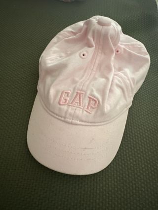 Gorra rosa GAP
