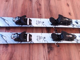 Sci freestyle da 176 cm con pattino 92 mm