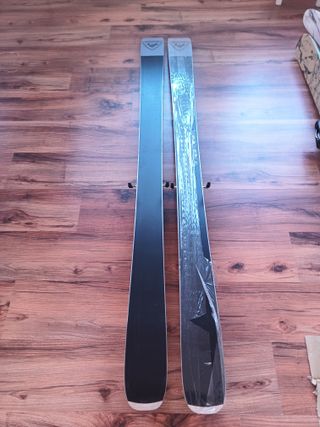 Sci freestyle da 176 cm con pattino 92 mm