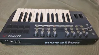 Teclado controlador Midi Novation Nocturn 25