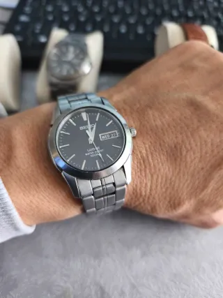 Reloj Seiko Negro/Plateado.original