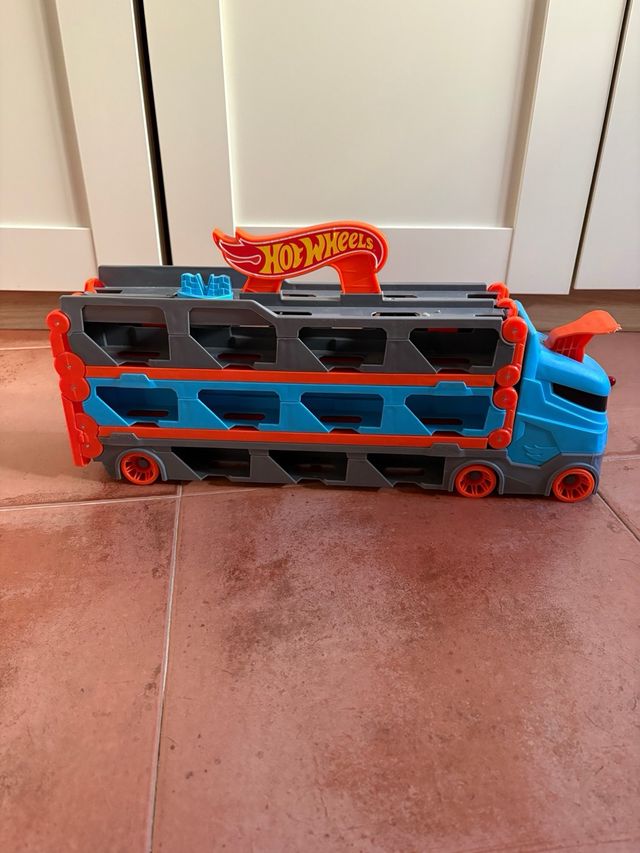 Camión Transporte Hot Wheels Convertible