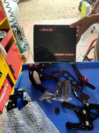 Estriberas Arashi Yamaha R1