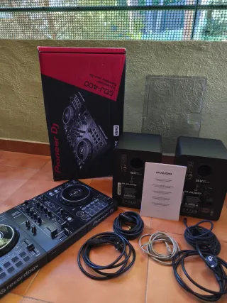 Controladora DJ Pioneer DDJ-400 Negra