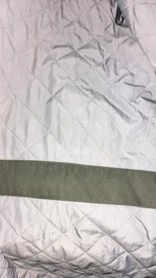 Cazadora acolchada verde