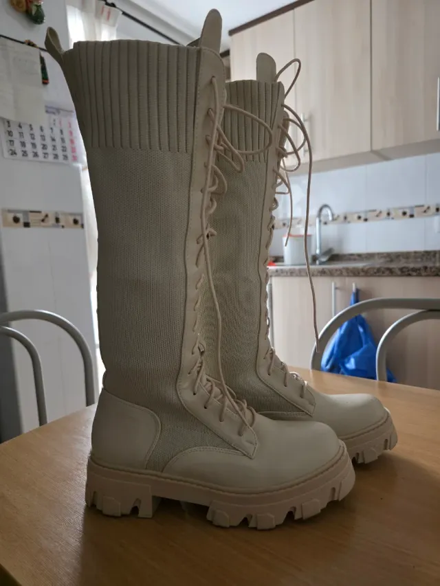 Botas altas mujer beige