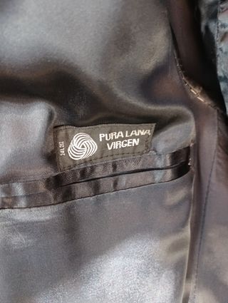 Americana tipo smoking negra