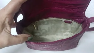 Bolso Purificación García cuero morado