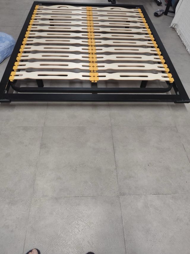 Somier + Colchón Viscoelástico+ 2 Mesitas Noche