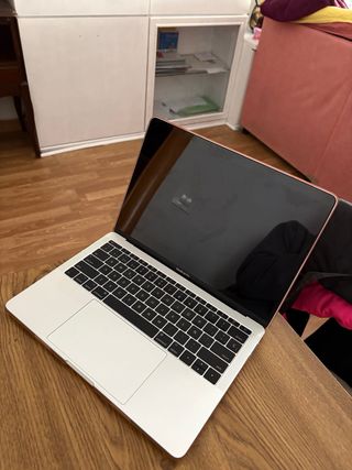 MacBook Pro 13” (2017) - 8GB - 256gb (QWERTY)