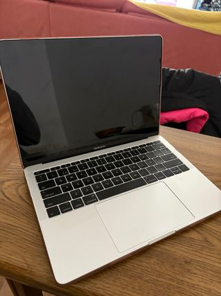 MacBook Pro 13” (2017) - 8GB - 256gb (QWERTY)