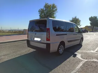 Fiat Scudo del 2007 con 130000 km, 9plazas