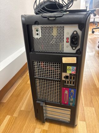 Torre Ordenador Pantalla DELL + raton y teclado