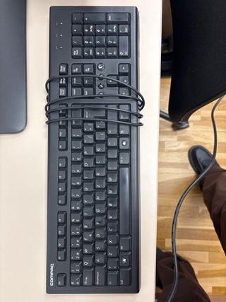 Torre Ordenador Pantalla DELL + raton y teclado