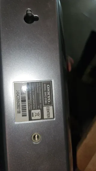 3 altavoces Onkyo 120W