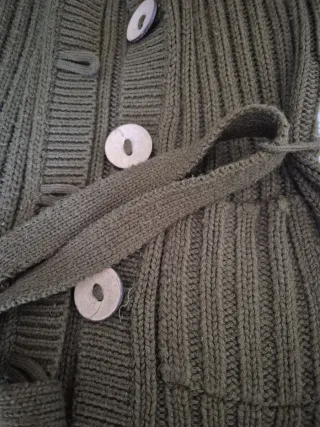 Chaqueta de lana con capucha T.38