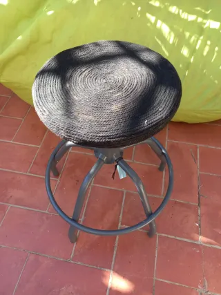 Taburete industrial restaurado