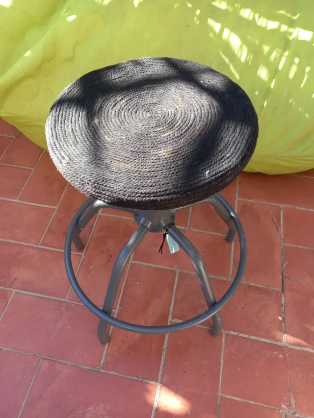 Taburete industrial restaurado