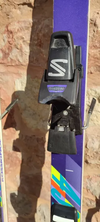 Esquís Rossignol 4-SM Agarre Salmón y Bastones Pro