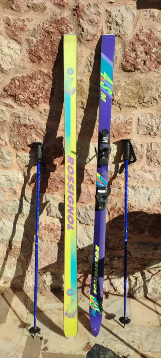 Esquís Rossignol 4-SM Agarre Salmón y Bastones Pro