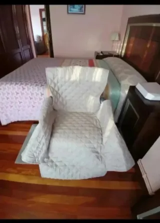 Funda de sofá acolchada beige y gris