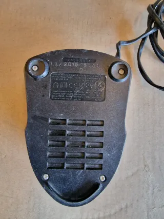 Cargador Bosch AL 1115 CV