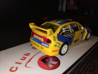 Coche Scalextric SEAT Cordoba