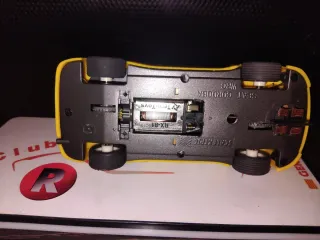 Coche Scalextric SEAT Cordoba