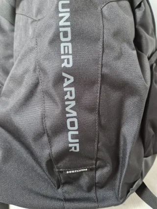 Mochila Under Armour Hustle Sport Negra