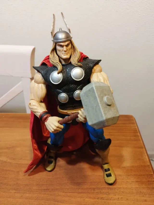 Figura Thor Marvel Legends Icons