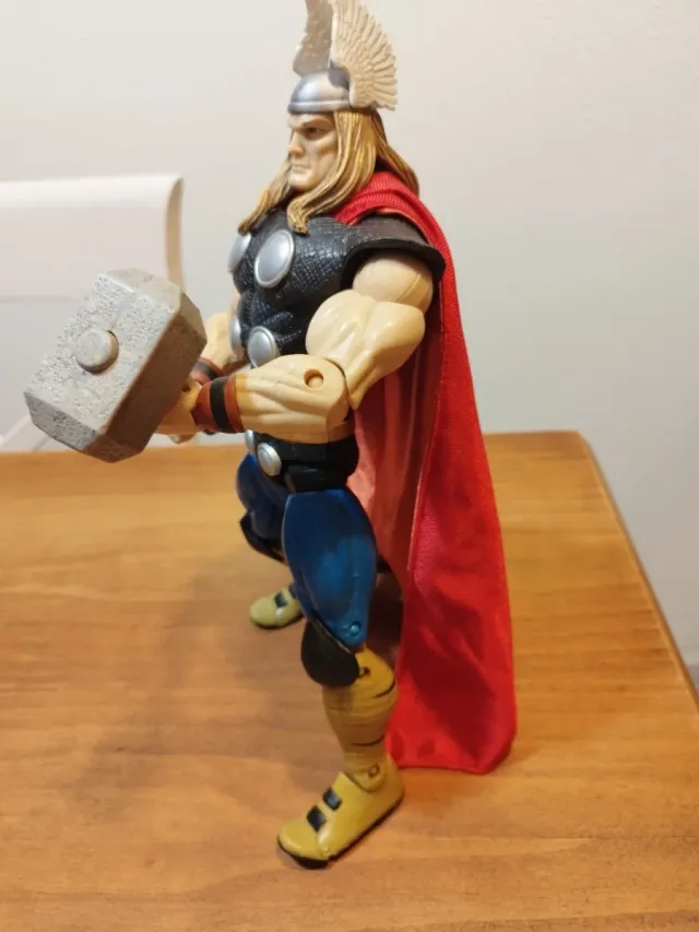 Figura Thor Marvel Legends Icons