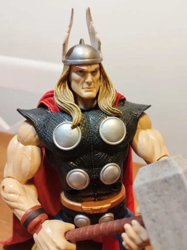 Figura Thor Marvel Legends Icons