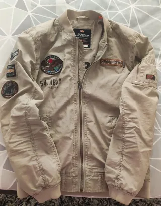 Cazadora piloto Superdry beige