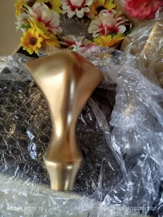 Piedi decorativi letto matrimoniale in legno