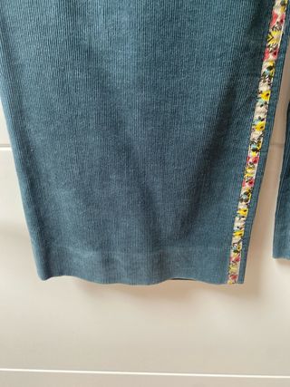 Abrigo y pantalón de pana Hoss Intropia verde