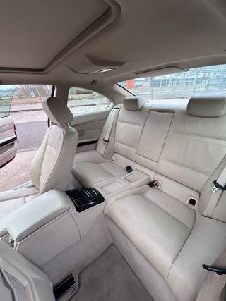 BMW Serie 3 E92 320i 2008