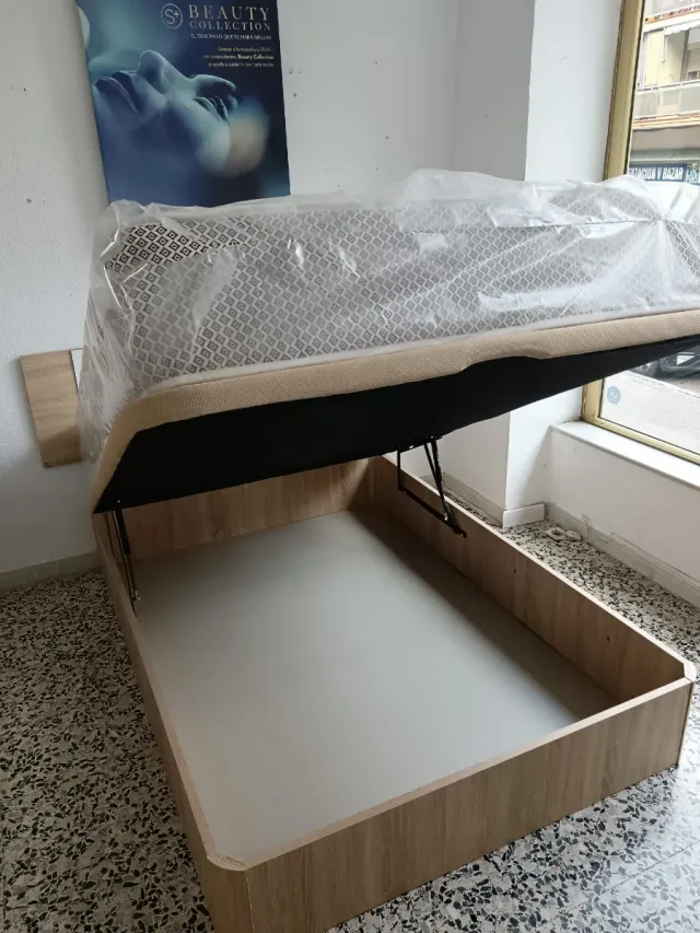 135x190NUEVOS CANAPÉ + COLCHÓN