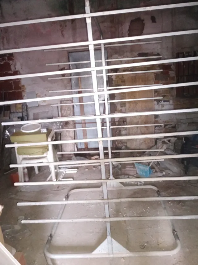 Secadero de puertas metálico