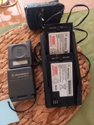 Teléfono Motorola Executive Phone 2 con cargador